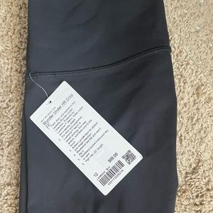 NWT Wunder Under HR Crop 23” Black size 12